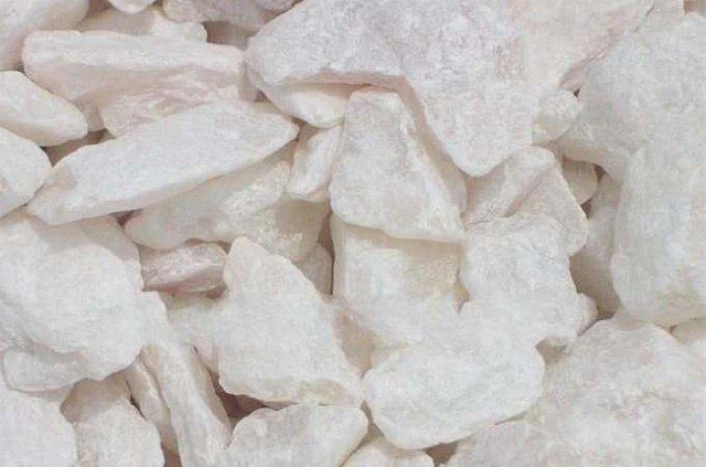 Bất chấp nguy hiểm, loại đá "mềm" này vẫn được người ta sử dụng như thức ăn - 1