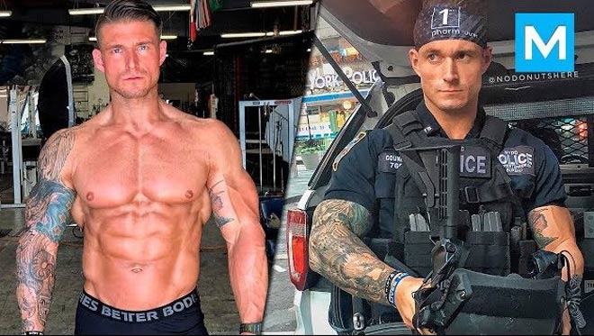 Michael Counihan, cảnh sát vừa điển trai vừa cơ bắp