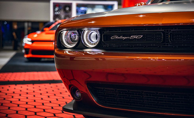 Dodge trình làng mẫu xe Challenger phiên bản kỷ niệm 50 năm - 3