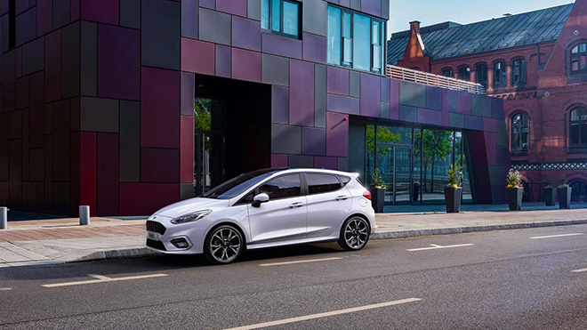 Ford Fiesta ra mắt phiên bản sử dụng động cơ lai Hybrid - 1