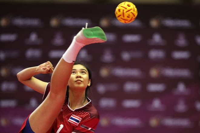 Hot-girl cầu mây Thái Lan có tuyệt chiêu vô lê “100 phát đều trúng” - 6