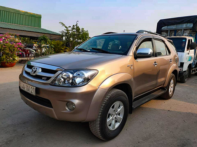 Điểm qua các dòng đời xe Toyota Fortuner có mặt trên thị trường - 2