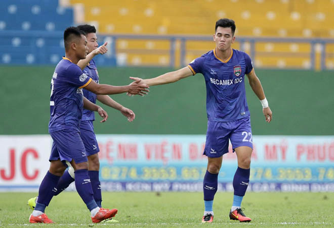 2 trận đấu choáng V-League: "Mưa bàn thắng" mãn nhãn triệu fan - 2