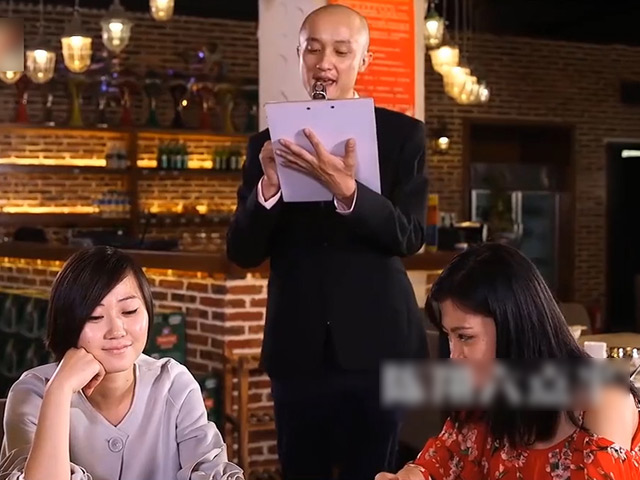 Tranh vui - Hài hước với chủ nhà hàng thích dùng tiếng anh "nửa mùa"