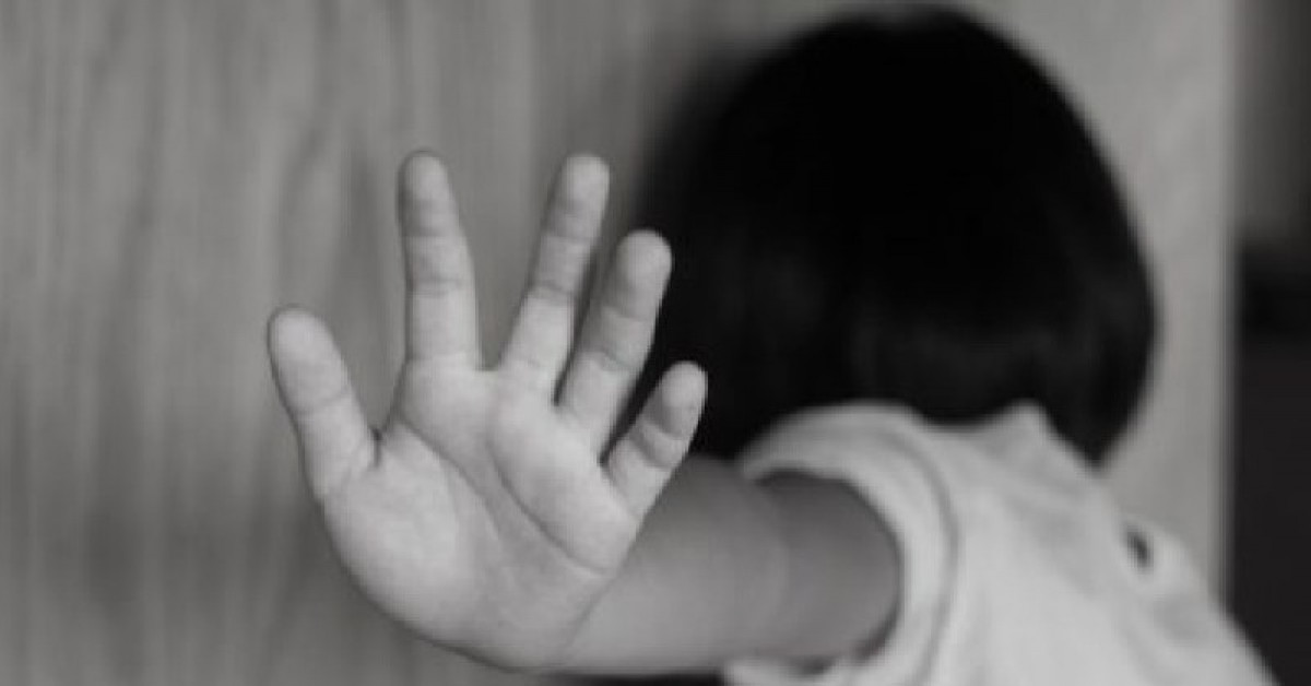 Pháp luật - Ông già 70 tuổi làm đơn đầu thú đã xâm hại bé gái