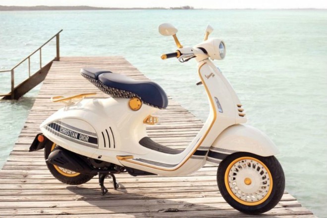 2021 Vespa 946 Christian Dior đẹp lung linh, như một kiệt tác nghệ thuật - 2