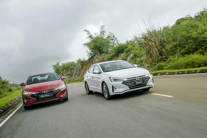 Giá lăn bánh Hyundai Elantra mới nhất tháng 6/2020 - 2