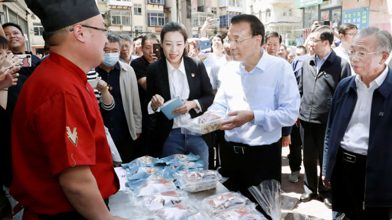 Thủ tướng Trung Quốc Lý Khắc Cường trong chuyến thăm tỉnh Sơn Đông.