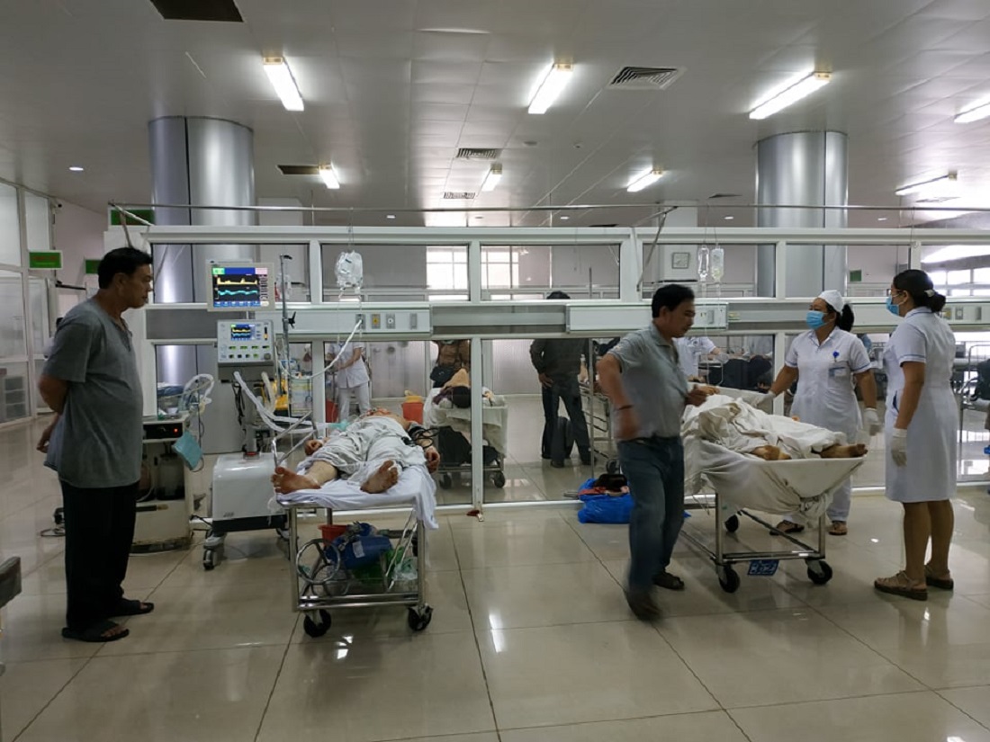 Các nạn nhân được chữa trị tại bệnh viện.