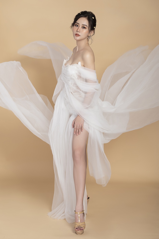 Á hoàng Cao Thùy Trang khoe vẻ đẹp mong manh quyến rũ trong bộ ảnh mới - 8