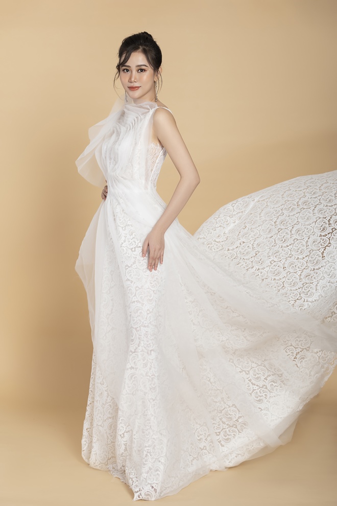 Á hoàng Cao Thùy Trang khoe vẻ đẹp mong manh quyến rũ trong bộ ảnh mới - 11