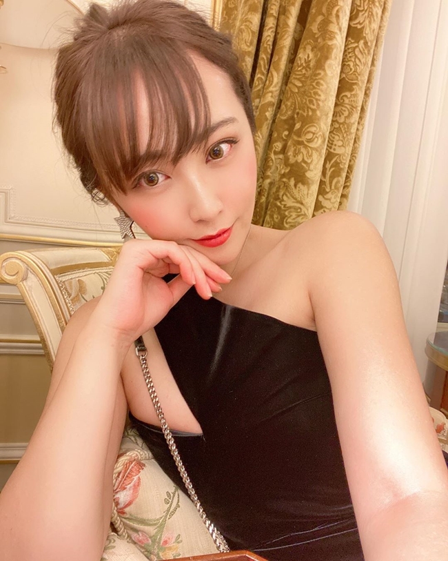 Tenka Hashimoto Youtuber nổi tiếng Nhật Bản đến Việt Nam chụp ảnh tạp chí