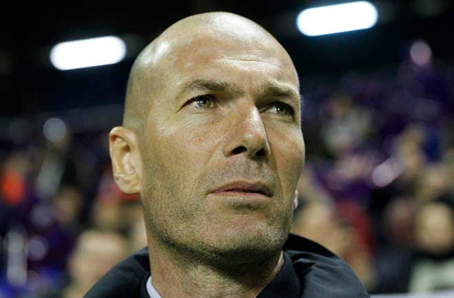 Zinedine Zidane không còn toàn quyền chuyển nhượng tại Real Madrid và có thể mất ghế cuối mùa
