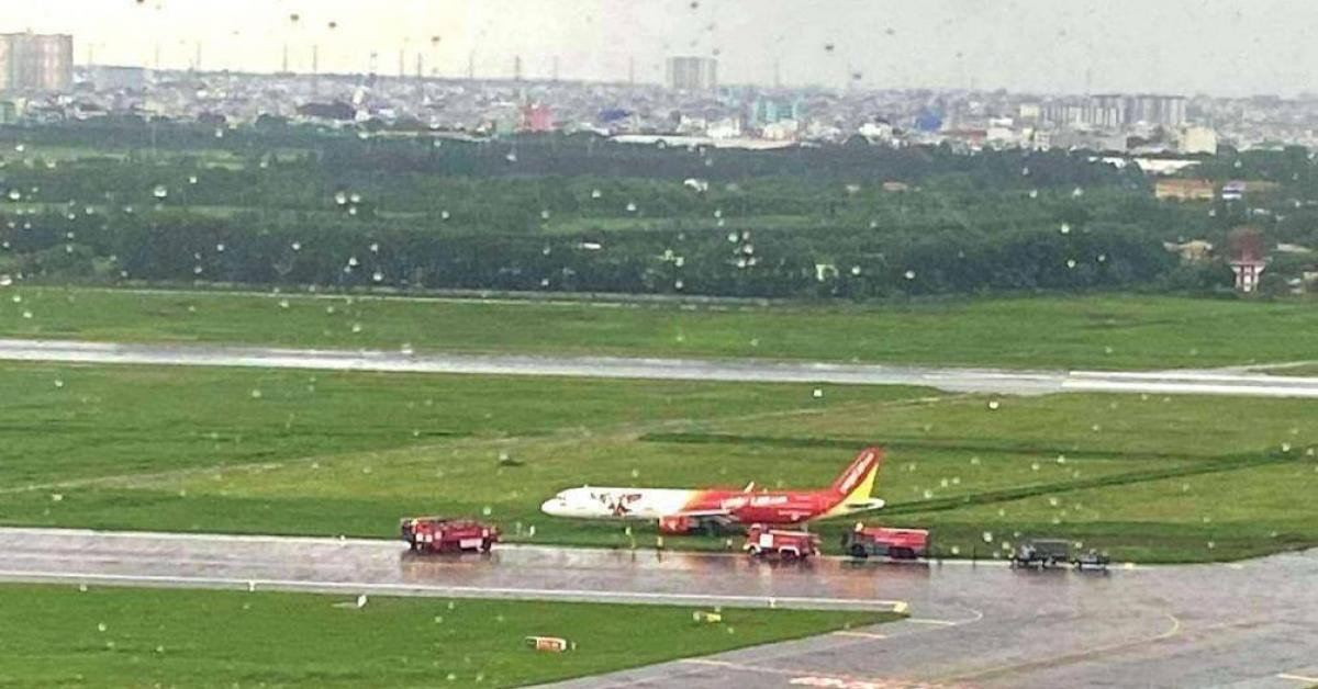 Tin tức trong ngày - Khai thác trở lại 2 đường băng ở sân bay Tân Sơn Nhất