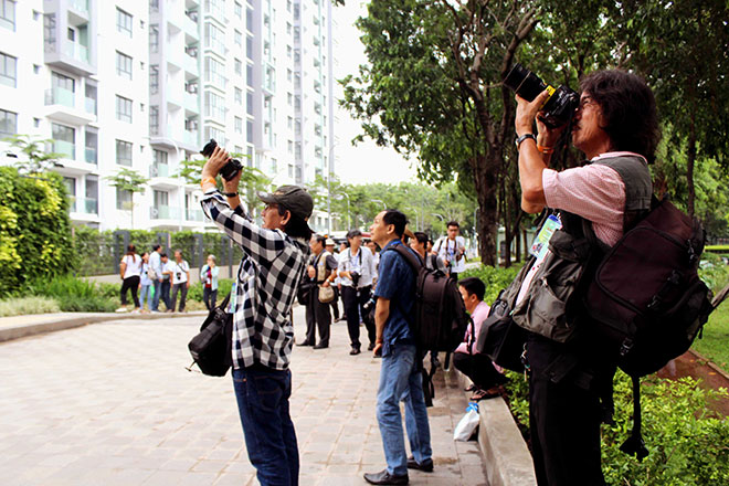 Hào hứng thi săn ảnh tại Sài Gòn trong ngày mưa bão - 2