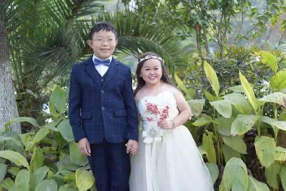 Cô dâu Yang&nbsp;Suxuan cao 1m2 bên cạnh chú rể Gu Yue 1m35.