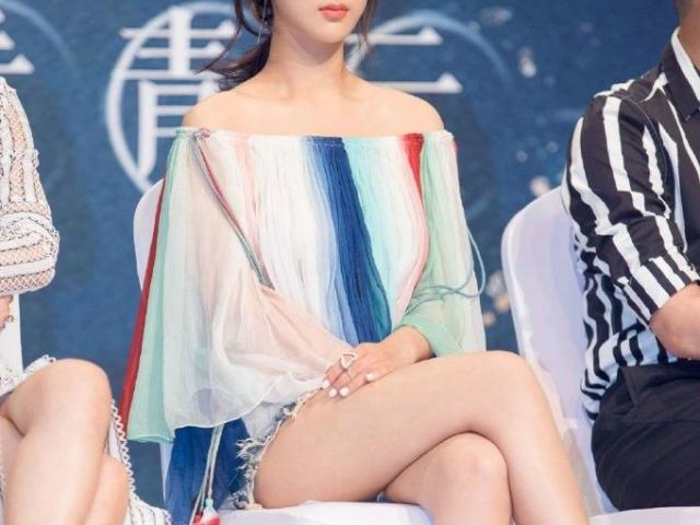 Thời trang - "Đệ nhất chân đẹp" Trung Quốc cũng bị hại vì quần short