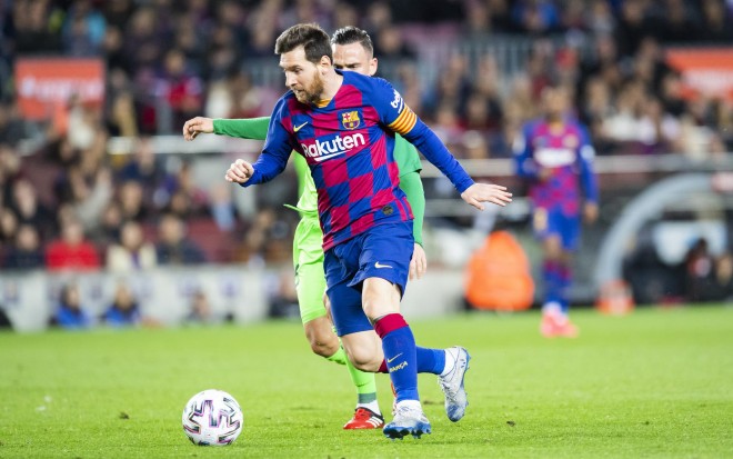 Messi tiếp tục thăng hoa