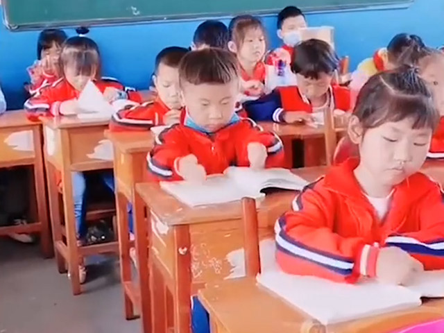 Video Clip Cười - Hài hước những pha tấu hài cực mạnh của trẻ con