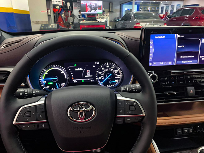 Toyota Highlander Hybrid thế hệ mới đầu tiên về Việt Nam, giá tầm 4 tỷ đồng - 5