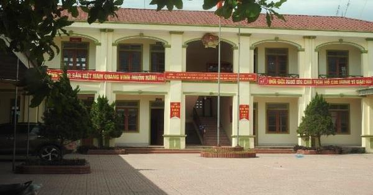 Tin tức trong ngày - 20 cán bộ, công chức xã tự ý bỏ nhiệm sở đi tham quan trong ngày làm việc