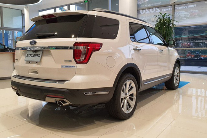 Ford Explorer tiếp tục giảm gần 100 triệu, giá bán còn khoảng 1,909 tỷ đồng - 2