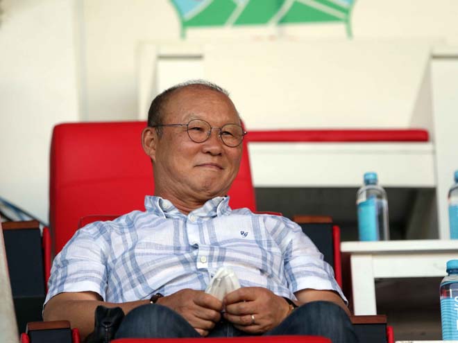 Thầy Park cười tươi xem Tuấn Anh, Văn Toàn đấu CLB "lạ" nhất V-League - 2