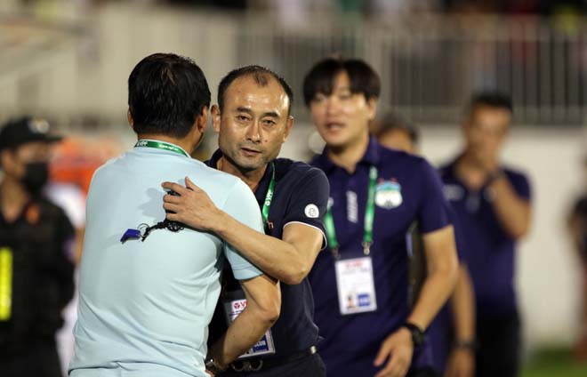 Thầy Park cười tươi xem Tuấn Anh, Văn Toàn đấu CLB "lạ" nhất V-League - 9