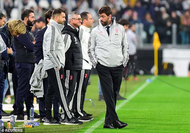 Chỉ trích Ronaldo trên mặt báo, HLV Sarri bị "ông trùm" Juventus sờ gáy - 2