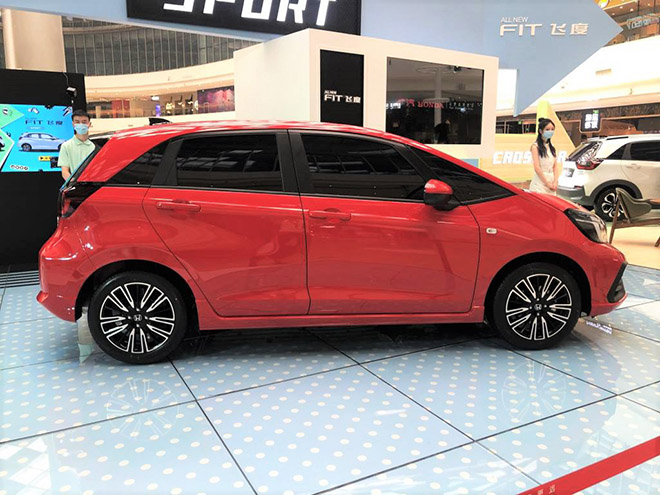 Honda Jazz 2020 ra mắt thị trường Trung Quốc với ngoại hình khác biệt - 2