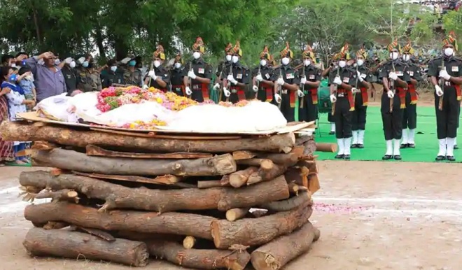 20 quân nhân Ấn Độ tử vong được đưa về quê nhà làm lễ tang và&nbsp;hỏa táng.