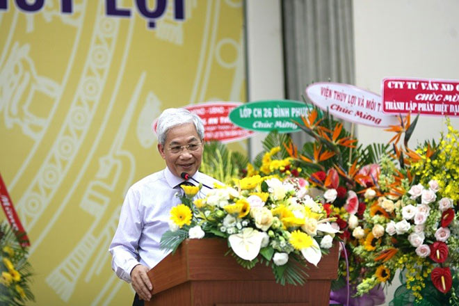 GS. TS. Đào Xuân Học – Nguyên Giám đốc Cơ sở 2 vui mừng phát biểu tại lễ công bố