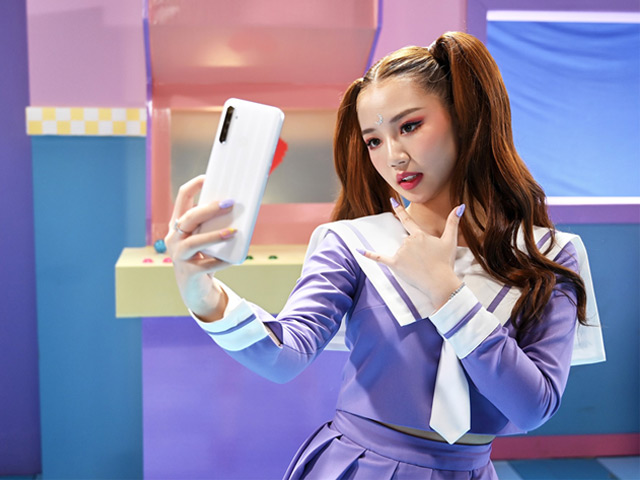 Giải trí - Amee xinh "bá đạo" trong hậu trường MV Yêu Thì Yêu Không Yêu Thì Yêu