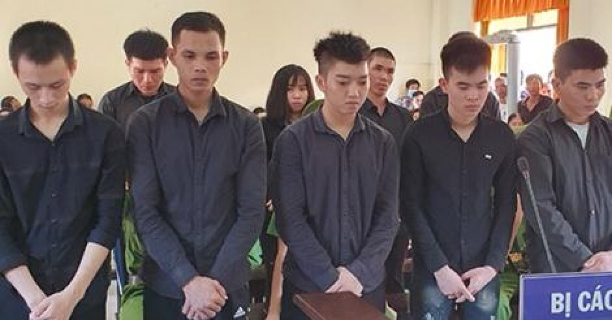 Pháp luật - Án mạng chỉ từ chuyện bình phẩm "hình xăm hổ báo"