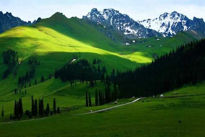 Thảo
nguyên Na Lạp Đề ngoài đời thực.