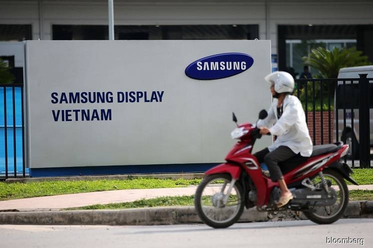 Samsung khẳng định không có kế hoạch di dời dây chuyển sản xuất màn hình máy tính từ Trung Quốc sang Việt Nam (Nguồn: Reuters)