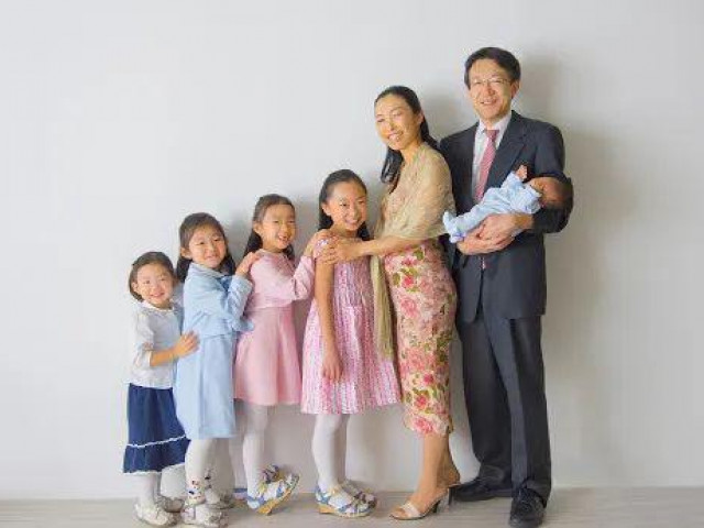 Bạn trẻ - Cuộc sống - "Mẹ bỉm sữa" nổi tiếng với câu chuyện vừa sinh 5 con vừa tốt nghiệp thạc sĩ Harvard