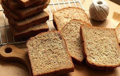 Người trong nghề tiết lộ bất ngờ về những loại bánh mì bạn vẫn thường ăn - 1