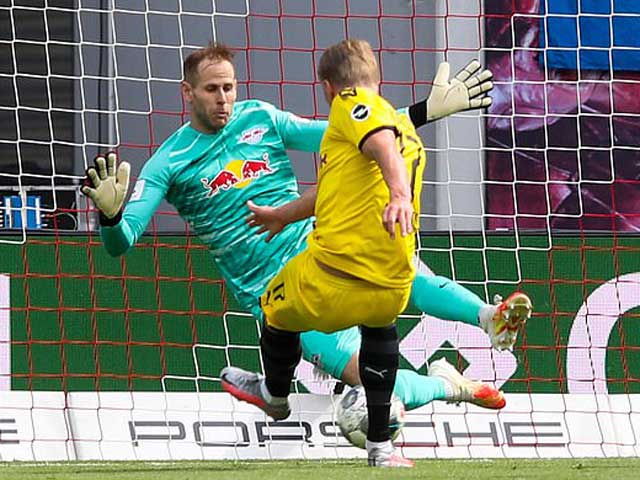 Video highlight trận RB Leipzig – Dortmund: Cú đúp rực rỡ, ngôi á quân về tay - 1
