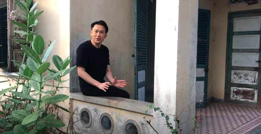 Dương Triệu Vũ về thăm lại căn nhà cũ của cả gia đình sau 30 năm.