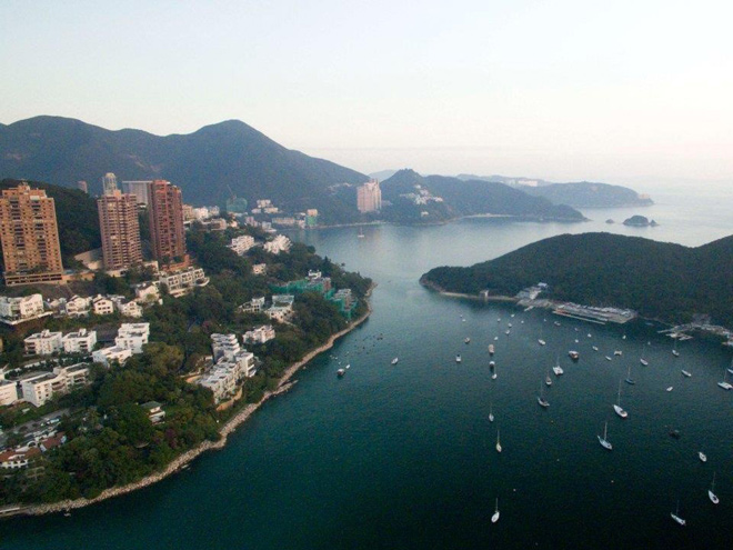 Khu phố Deep Water Bay (Hồng Kông) là một "ốc đảo xanh", nơi các ngôi nhà không bị cản trở tầm nhìn ra biển