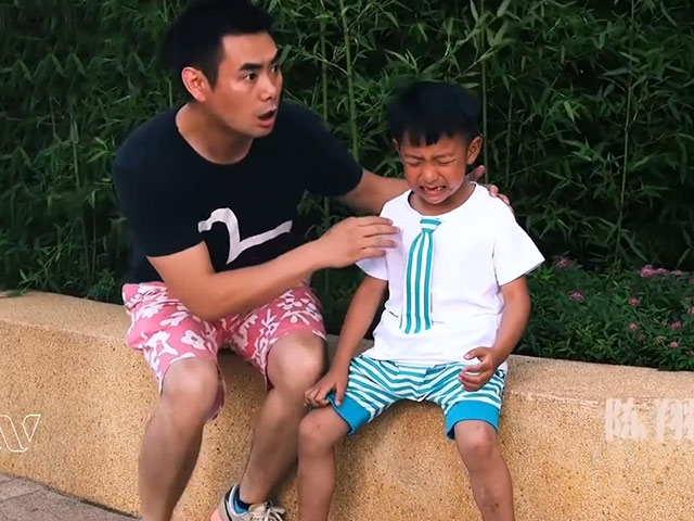 Video Clip Cười - Tuyệt chiêu dỗ trẻ con của ông chú bá đạo