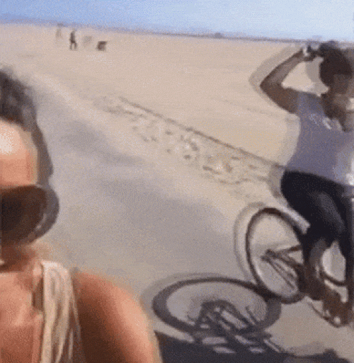 Hài hước với những cú ngã "nhớ đời" của các người đẹp - 5