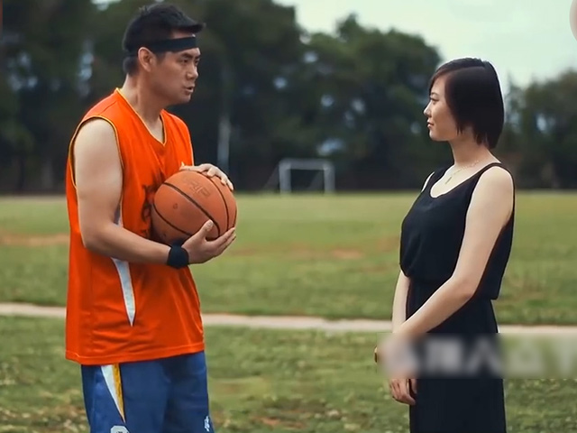 Video Clip Cười - Cứ nhìn thấy gái xinh là lại "muốn phạm tội"