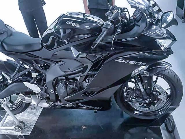 Thế giới xe - Kawasaki ZX-25R phiên bản màu "kỵ sĩ bóng đêm" sẽ trình làng vào tháng 7/2020