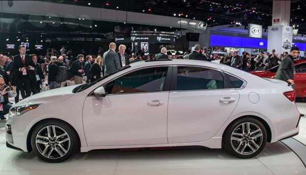 Giá xe Kia Cerato tháng 6/2020: Cập nhật giá niêm yết và lăn bánh - 9