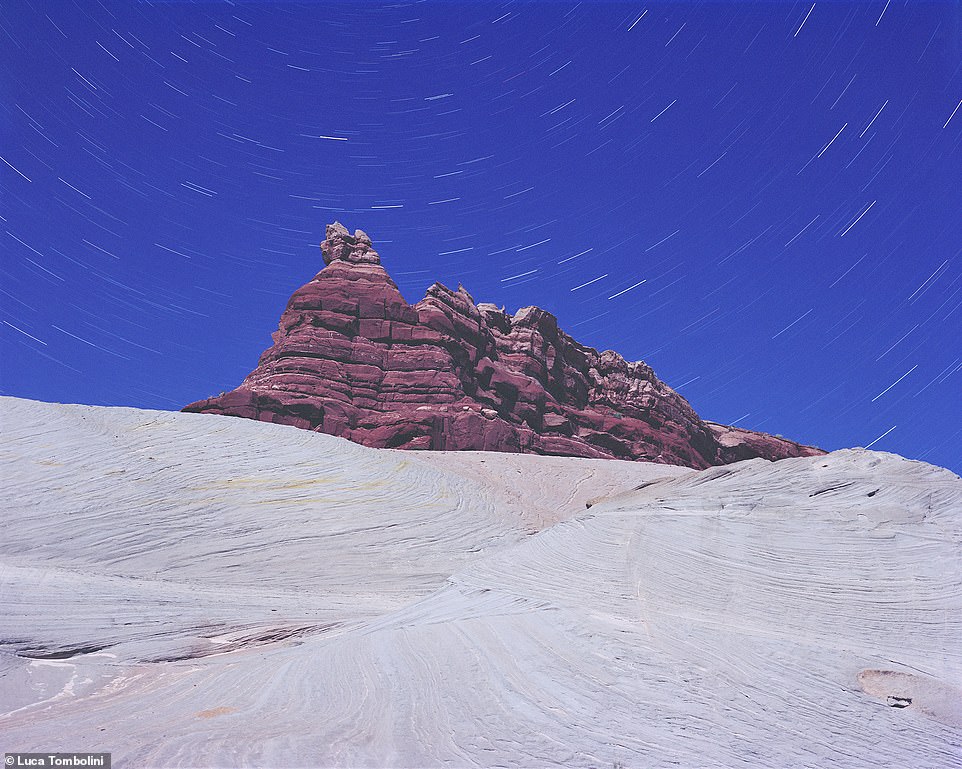 Nhiếp ảnh gia Luca ghi lại khung cảnh bầu trời đầy sao trên vùng cao nguyên khô cằn Colorado ở bang Arizona, Mỹ.