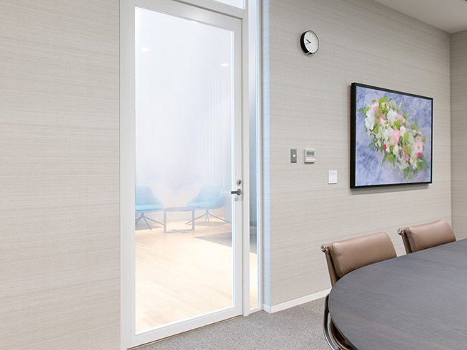 Phim cách nhiệt kiểm soát tầm nhìn Wincos đảm bảo sự riêng tư cho không gian