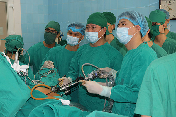 Phó giáo sư, Tiến sỹ, Bác sỹ Nguyễn Anh Tuấn - Người thầy thuốc mặc áo lính - 2