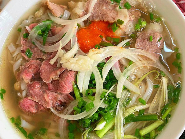 Ẩm thực - Nấu phở bò gầu tái đúng vị, khơi gợi vị giác, xua đi mệt mỏi cho ngày hè nóng nực